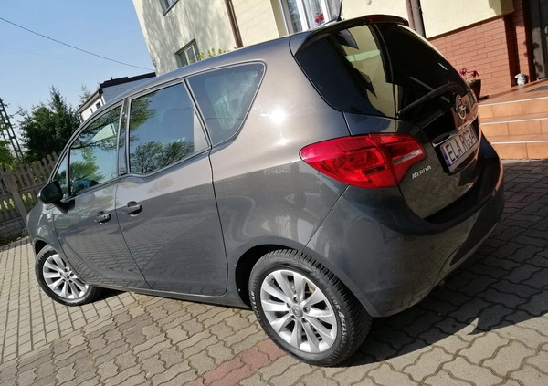 Opel Meriva cena 43700 przebieg: 92000, rok produkcji 2017 z Łask małe 497